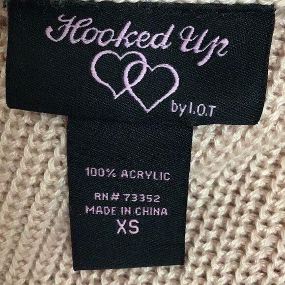 Hooked Up. Pale pink Cold shoulder long sleeve sweater. Women's XS - Picture 6 of 6